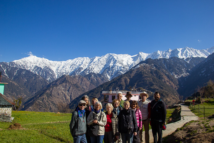 Hela gruppen samlad i en by i Himachal Pradesh.