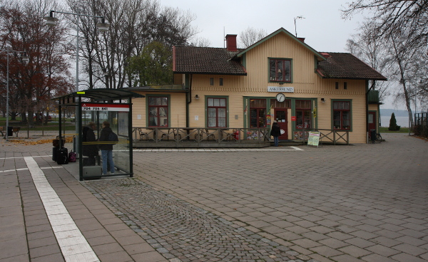 Busshållplatsen i Askersund.